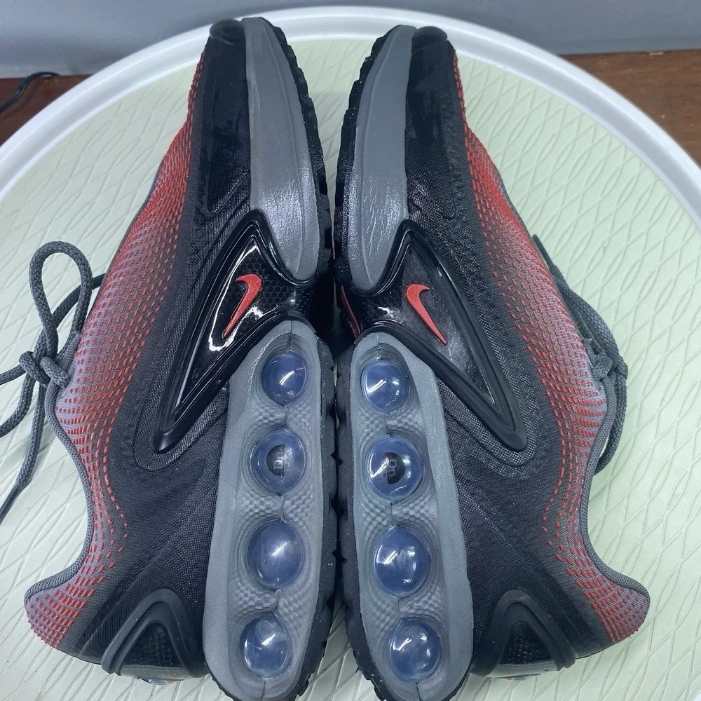 Nike Air Max‎ DN Men's Grey University Shoe Black/Red Running Sneakers Sz.10 EUC